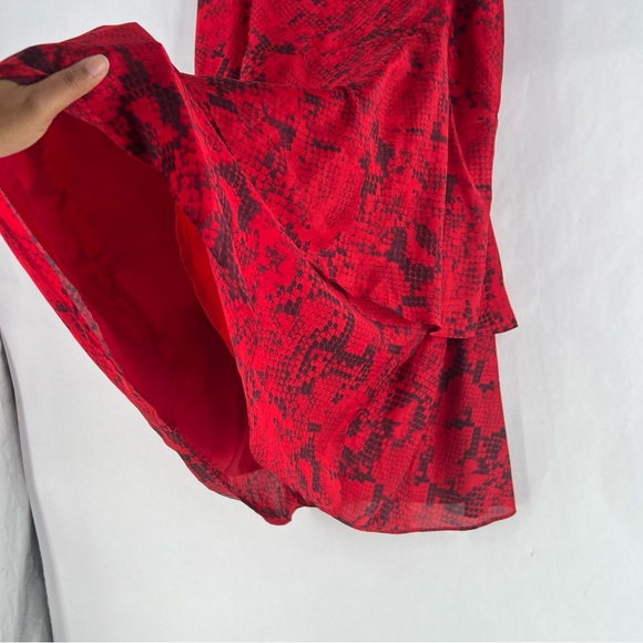 Ann Taylor Red Chiffon Snake Print Tiered Midi Skirt NWT‎ Size 12 - Picture 6 of 15